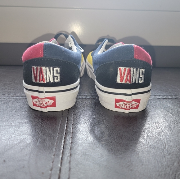 Vans Authentic - Picture 2 of 5